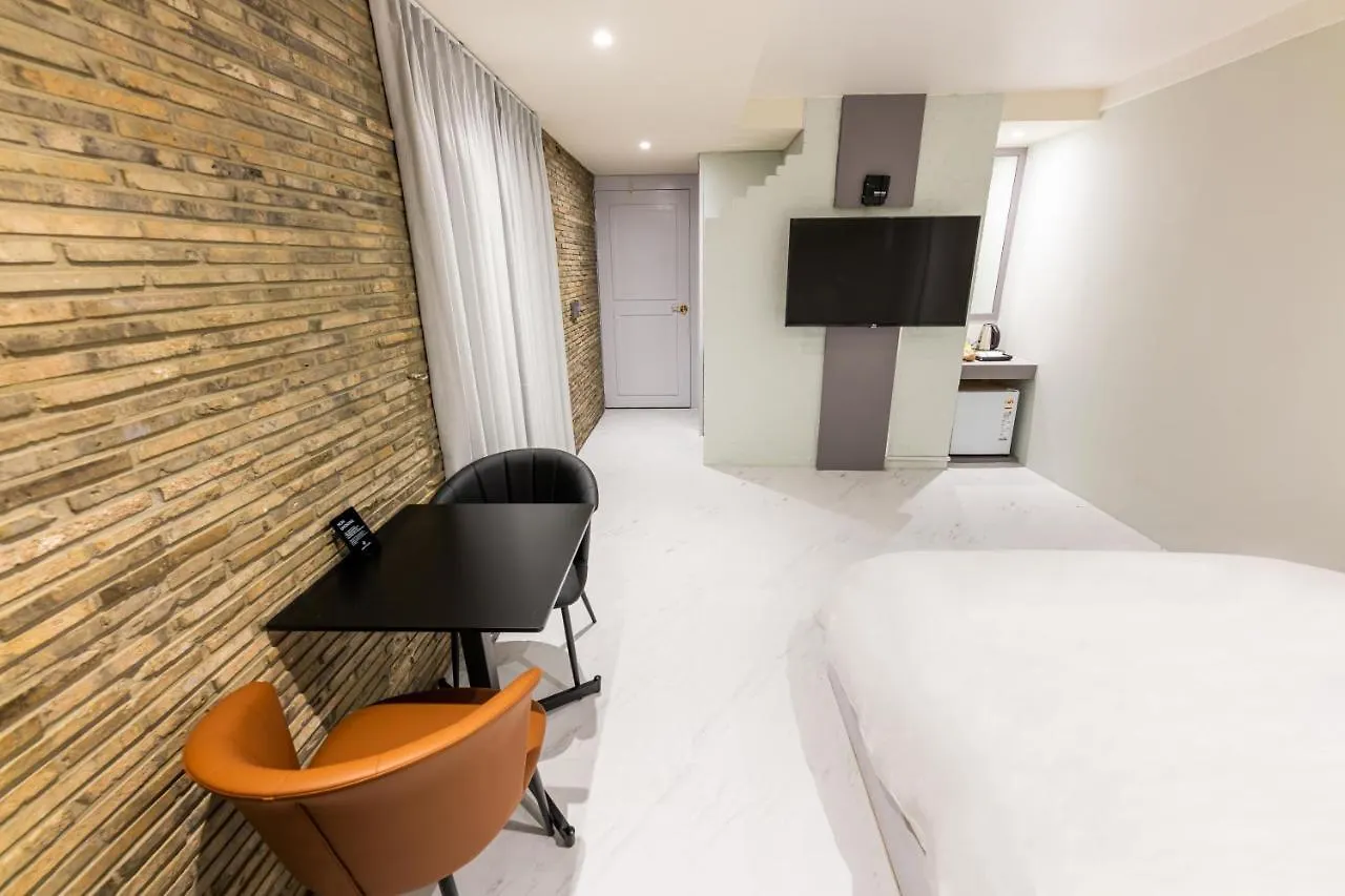 Hotel Lenith Seomyeon Busan 3*,  Güney Kore